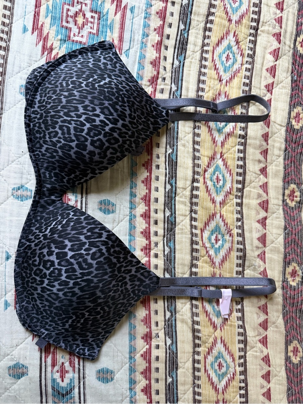 Gray Black Leopard VSQ Print T-Shirt Bra